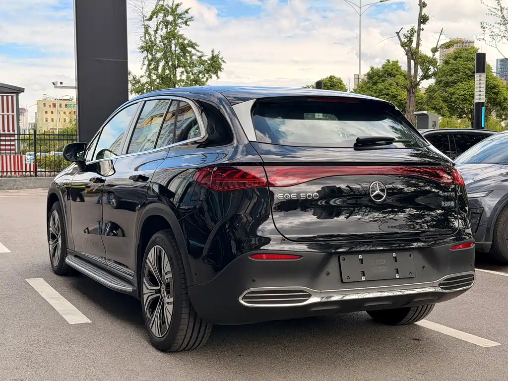 Mercedes-Benz EQE SUV 2025 — фото 10