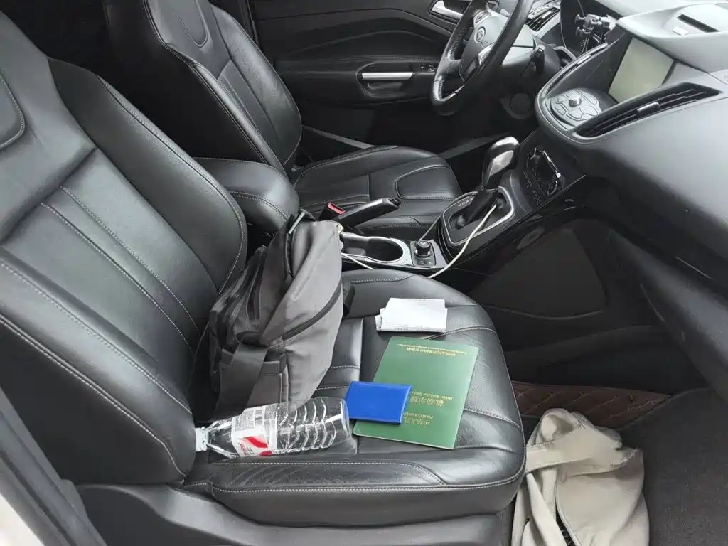 Ford Kuga 2015 — фото 20