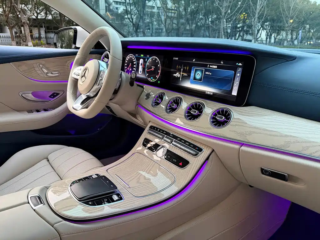 Mercedes-Benz E-Class 2020 — фото 15
