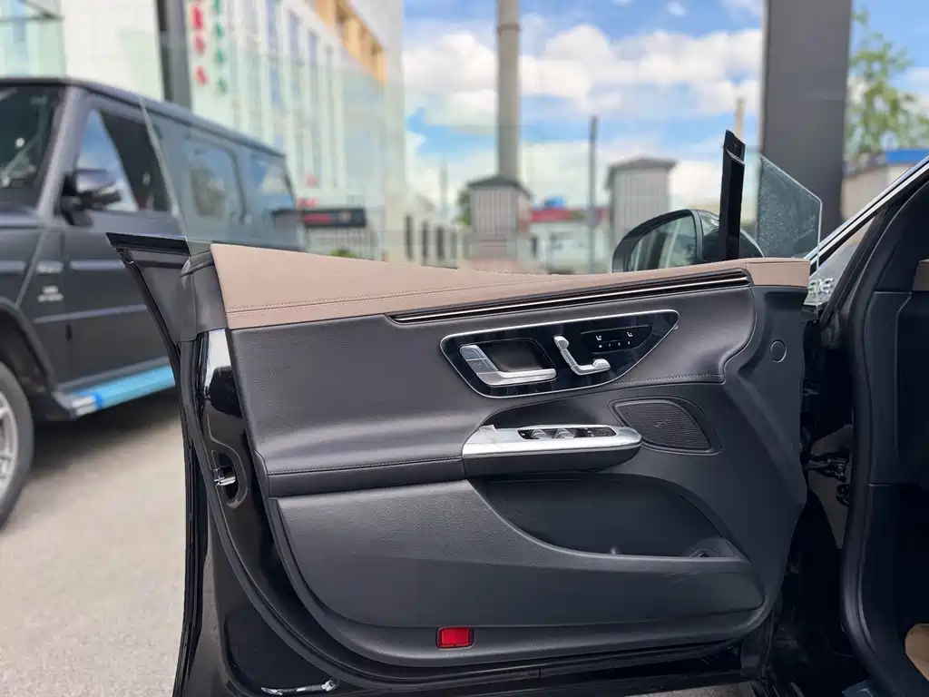 Mercedes-Benz EQE 2025 — фото 12