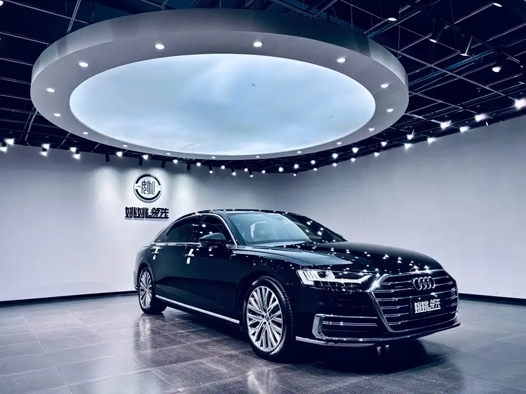 Audi A8 2018 — фото 14