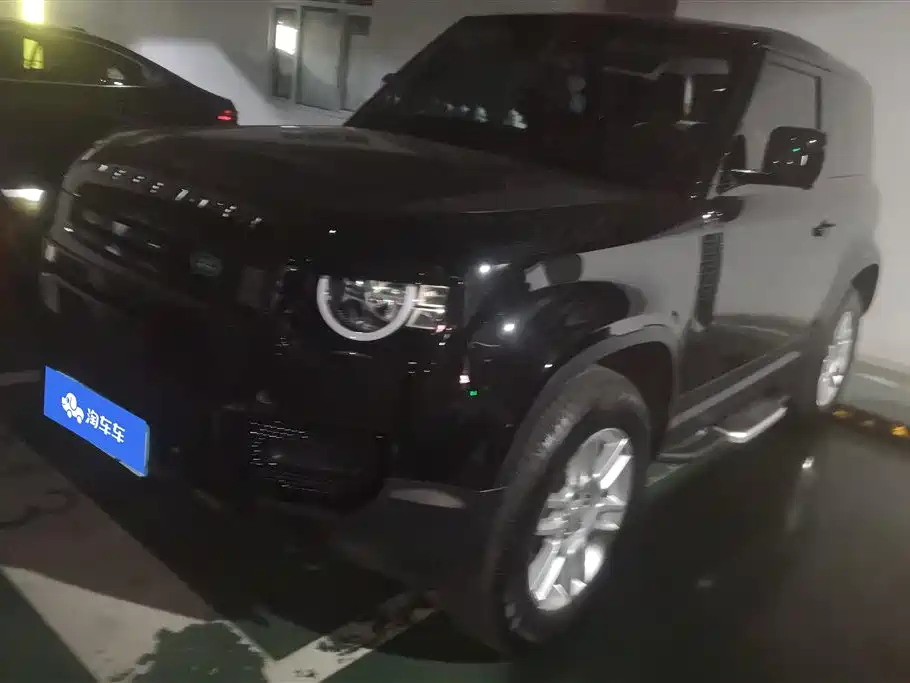 Land Rover Defender 2025