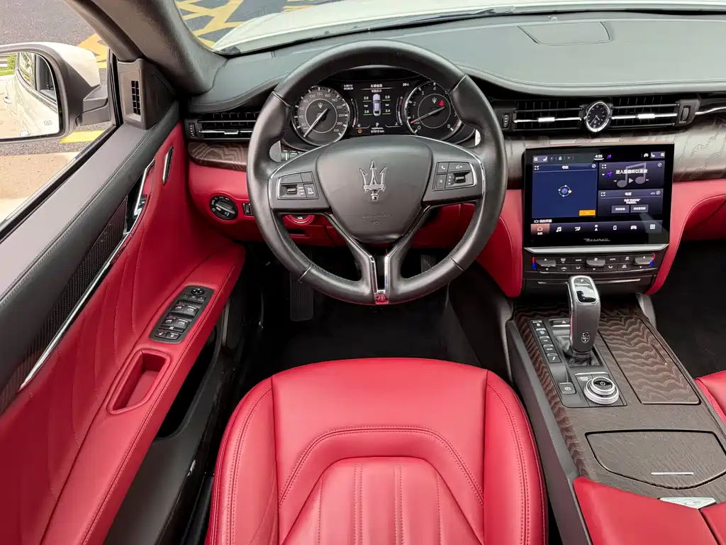 Maserati Quattroporte 2022 — фото 11