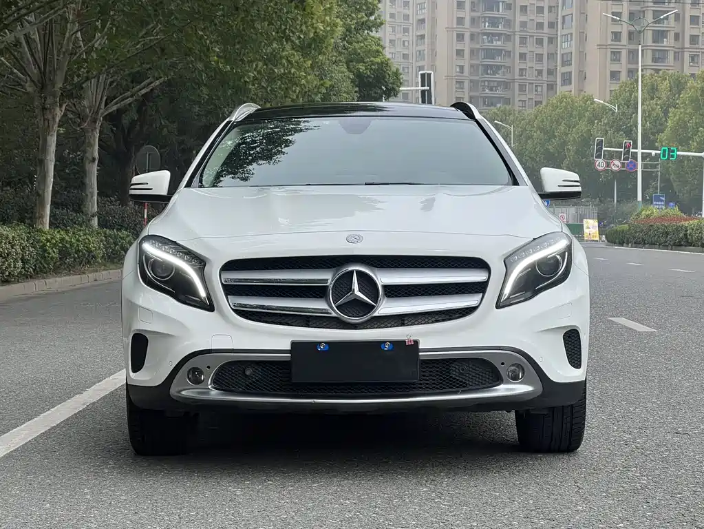 Mercedes-Benz GLA 2016