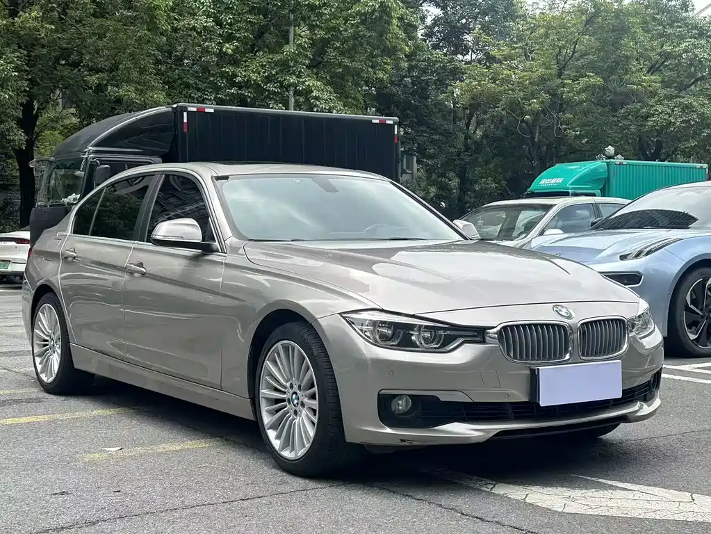 BMW 3 Series 2018 — фото 3