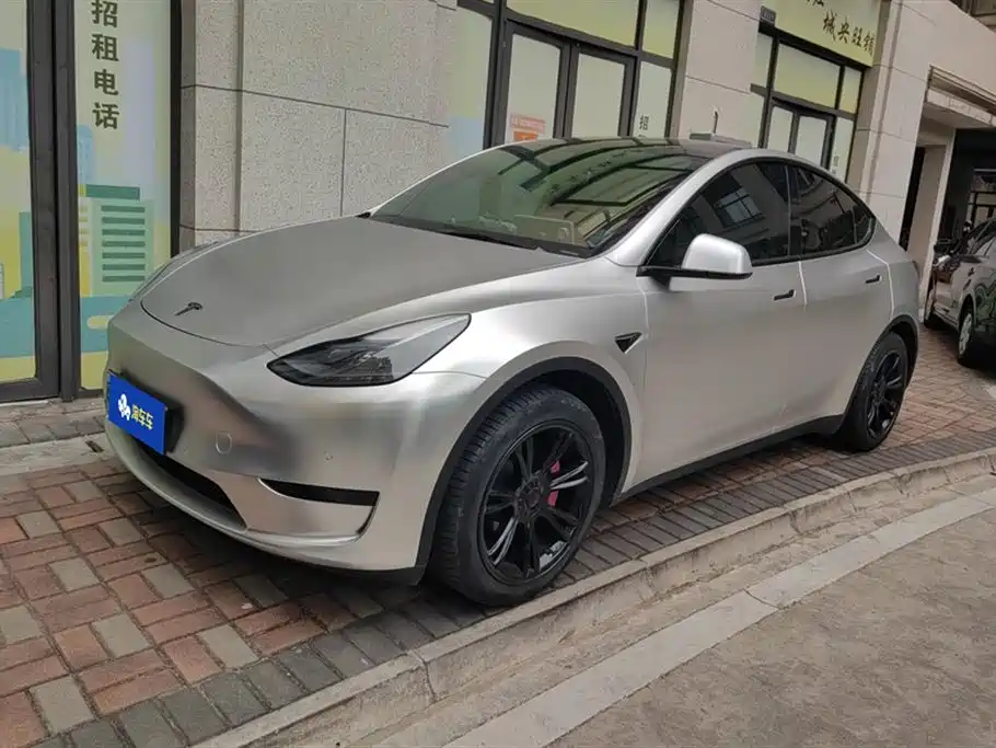 Tesla Model Y 2023 — фото 1