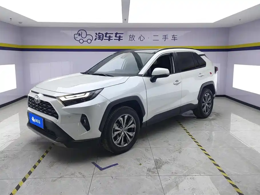 Toyota RAV4 2022 — фото 1