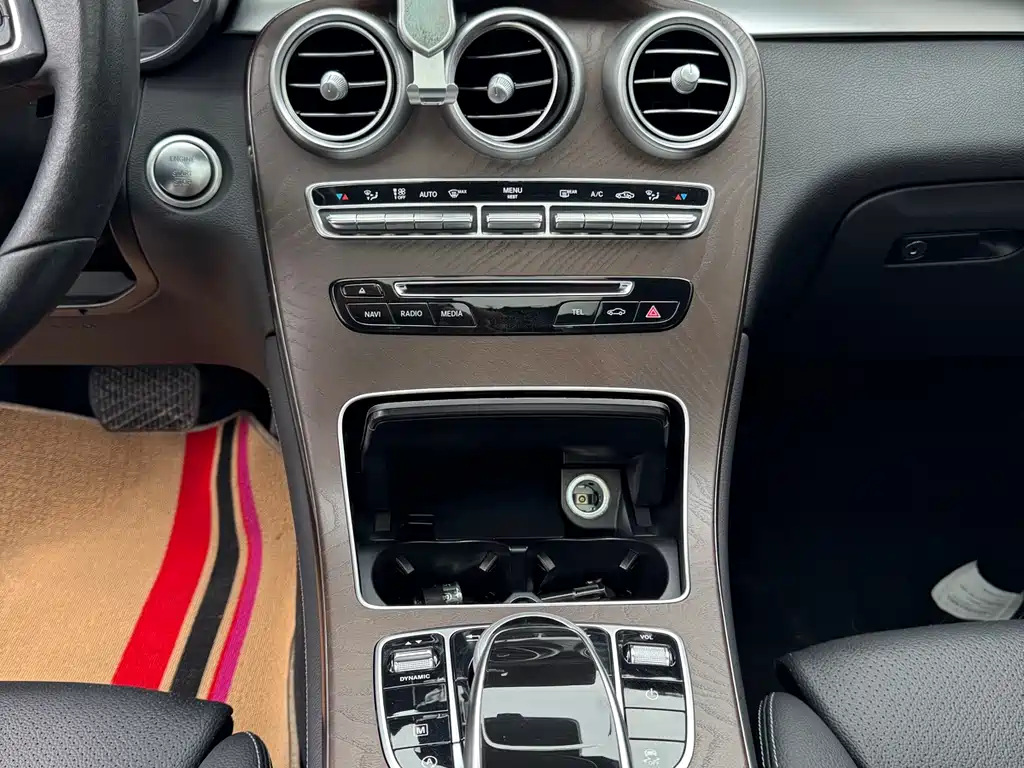 Mercedes-Benz GLC 2017 — фото 21