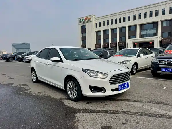 Ford Escort 2015