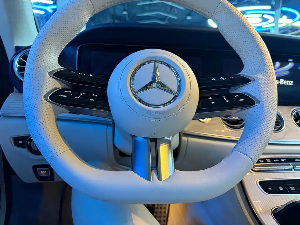 Mercedes-Benz E-Class 2022