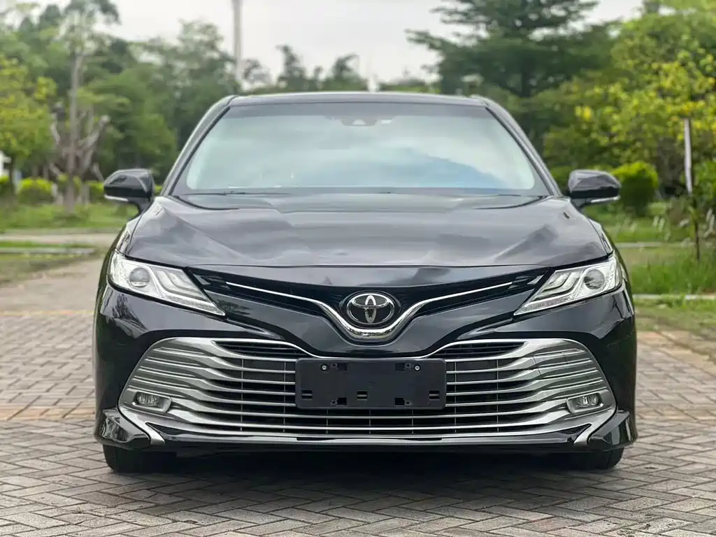 Toyota Camry 2019 — фото 3