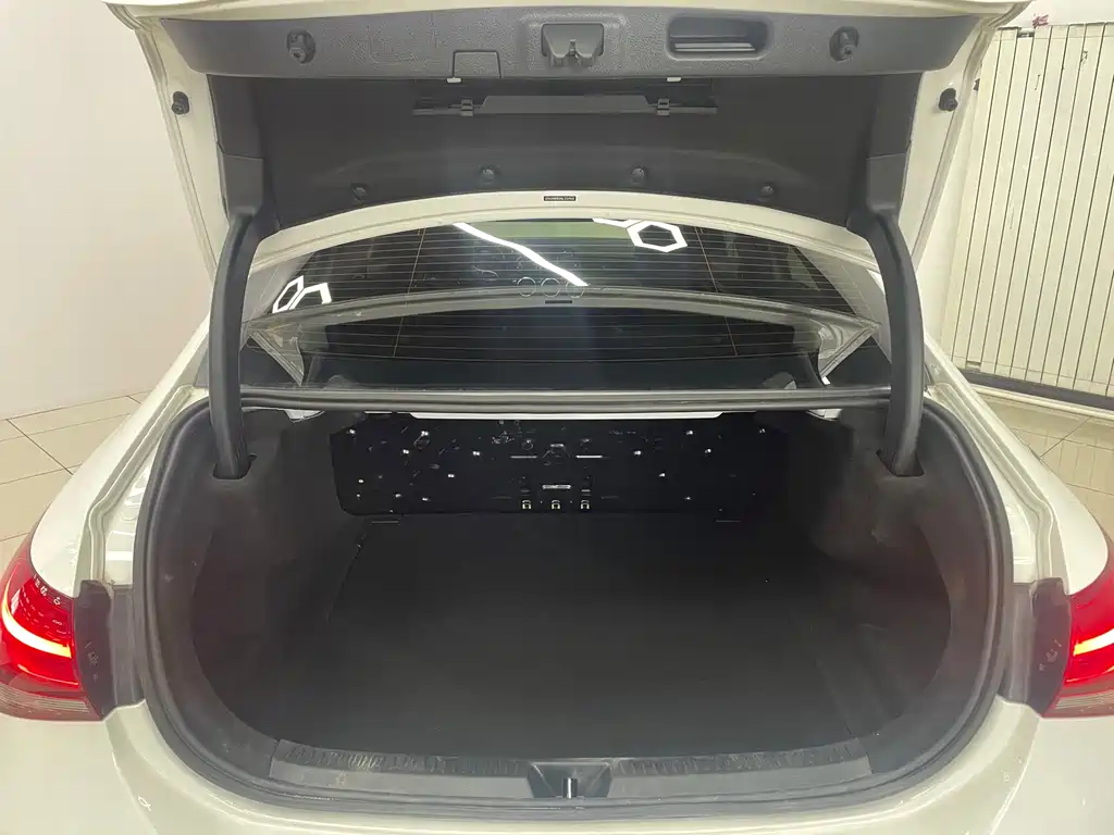 Mercedes-Benz A-Class 2022 — фото 20