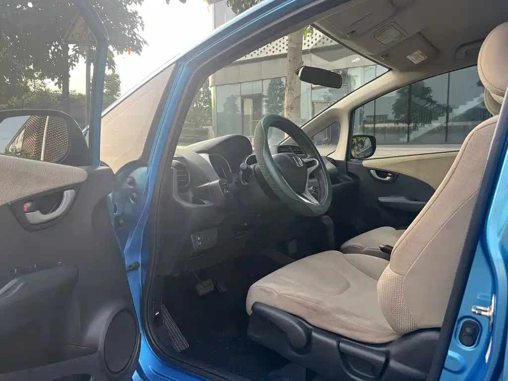 Honda Fit 2013 — фото 12