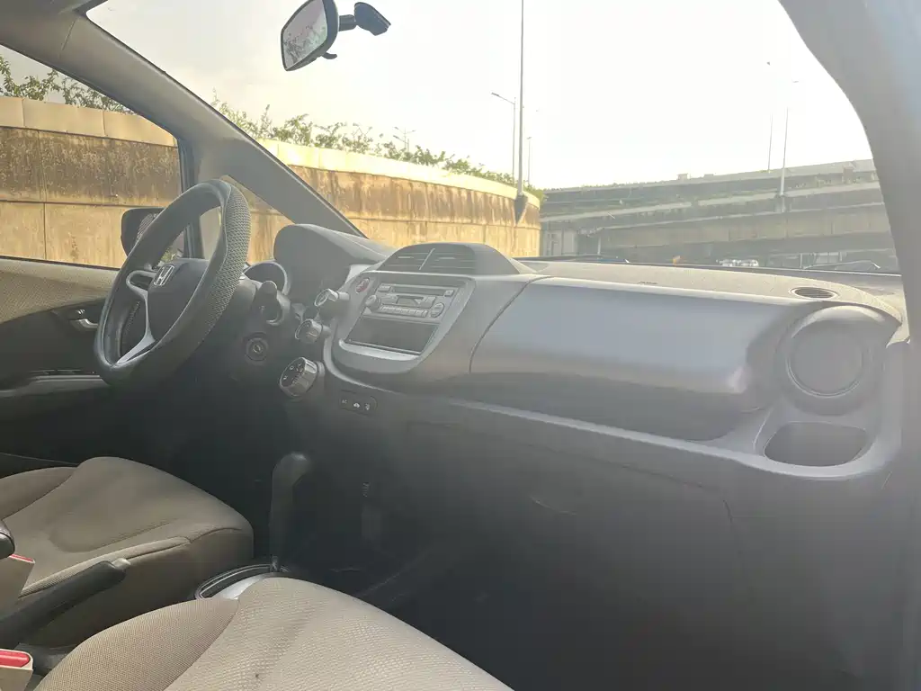 Honda Fit 2013 — фото 24