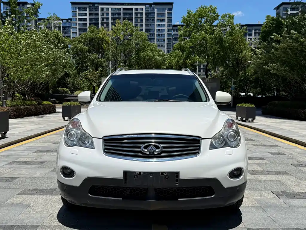 Infiniti QX50 2015 — фото 2