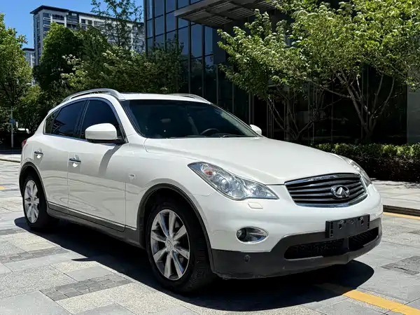 Infiniti QX50 2015