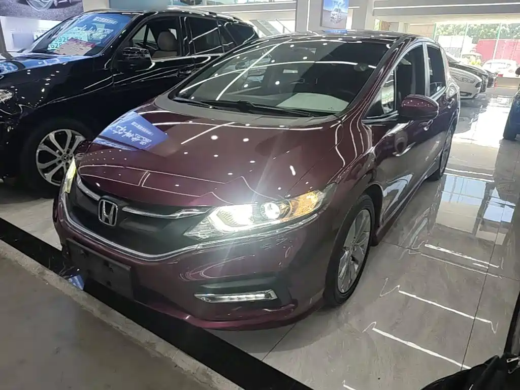 Honda Jade 2017 — фото 1