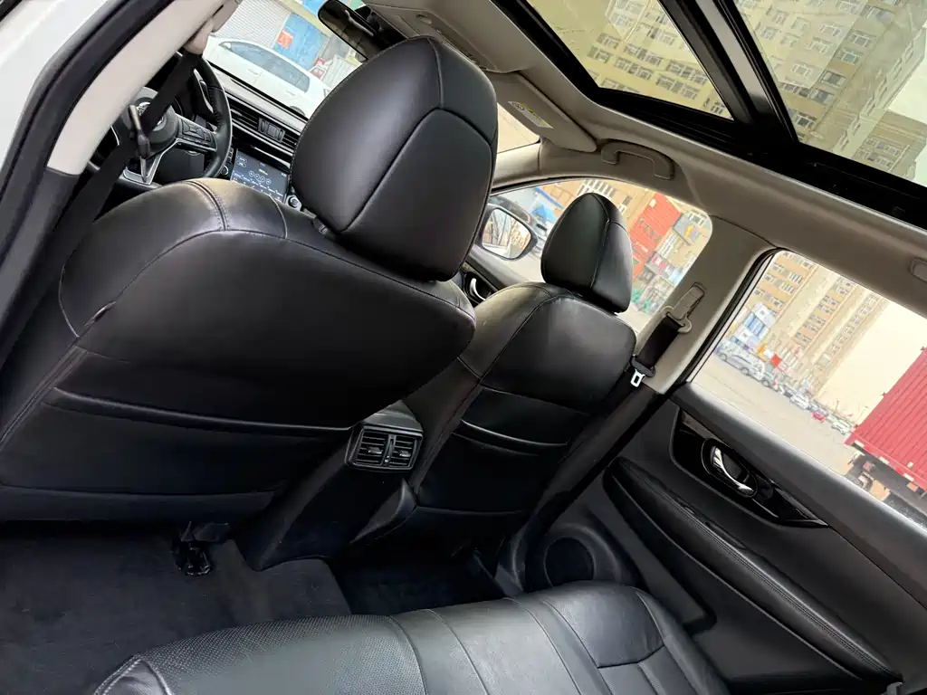 Nissan X-Trail 2018 — фото 11