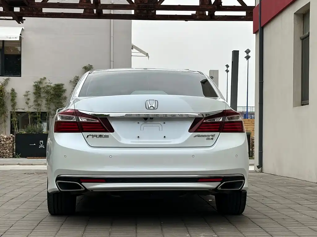 Honda Accord 2016 — фото 5