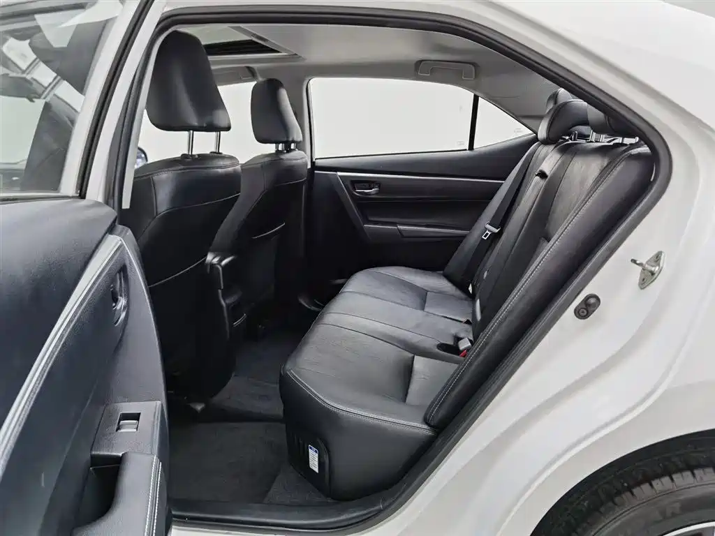 Toyota Corolla 2019 — фото 15
