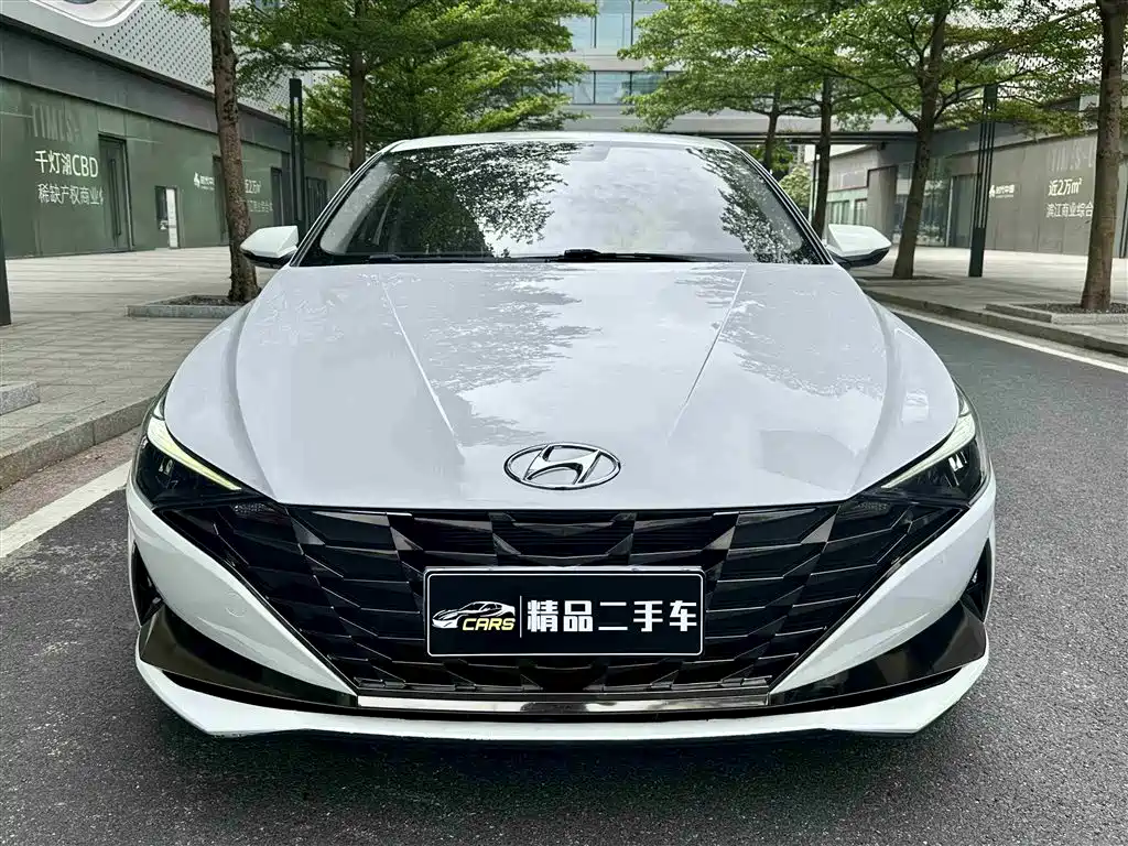 Hyundai Elantra 2021 — фото 2