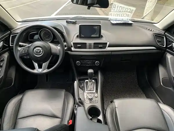 Mazda 3 Axela 2018