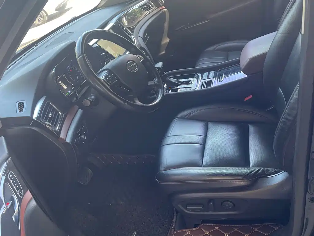 GAC Motor Trumpchi GS8 2018 — фото 4