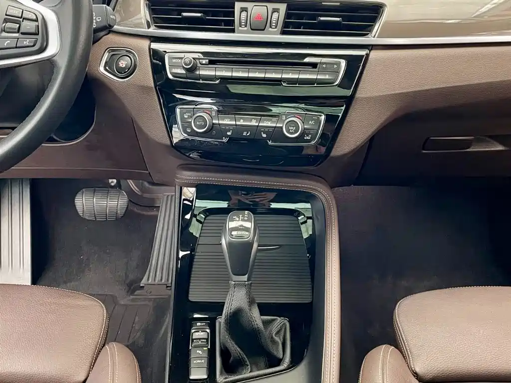 BMW X1 New Energy 2018 — фото 9