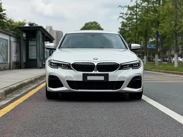 BMW 3 Series 2022