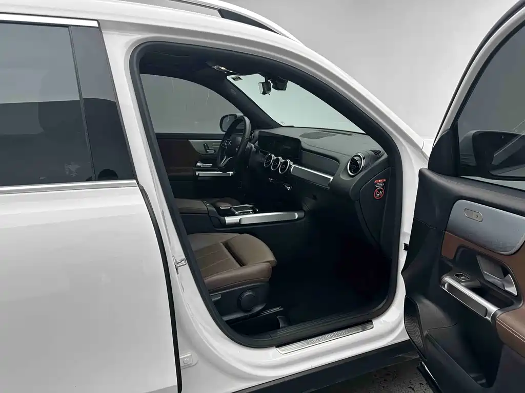 Mercedes-Benz GLB 2021