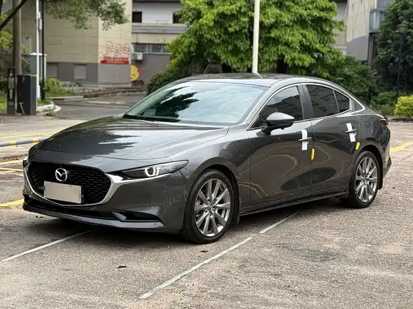 Mazda 3 Axela 2022