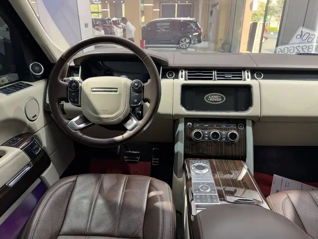 Land Rover Range Rover 2017 — фото 15