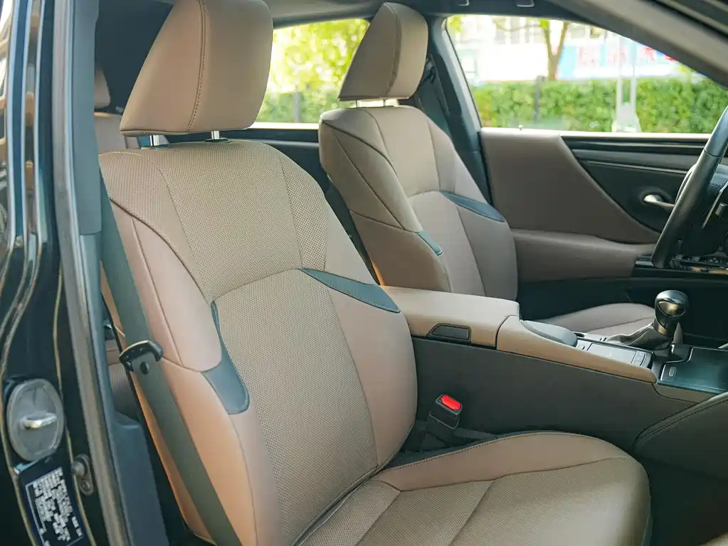 Lexus ES 2022 — фото 12
