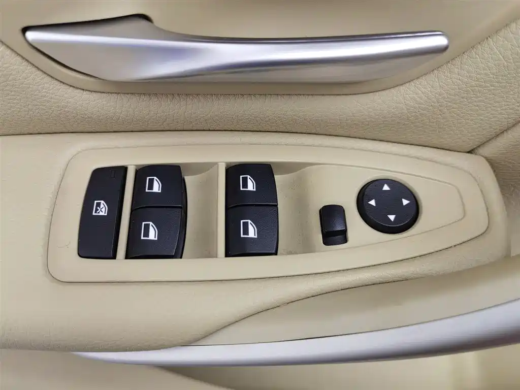 BMW 3 Series 2015 — фото 9