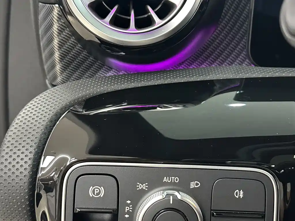 Mercedes-Benz A-Class 2024 — фото 20
