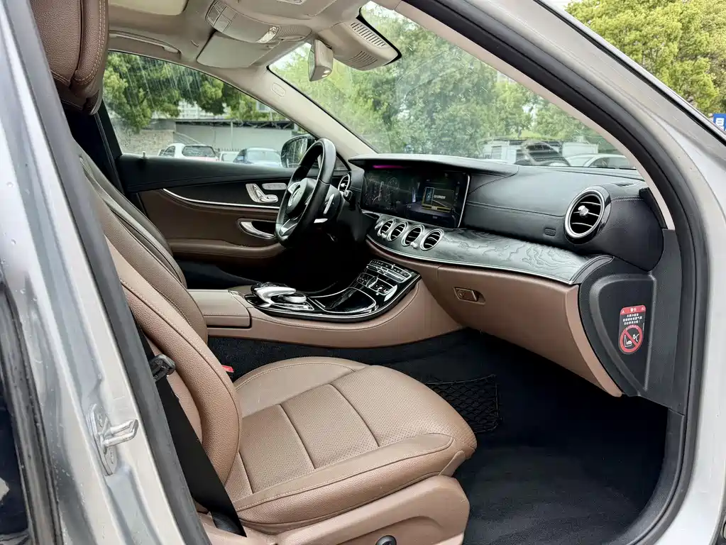 Mercedes-Benz E-Class 2017 — фото 14
