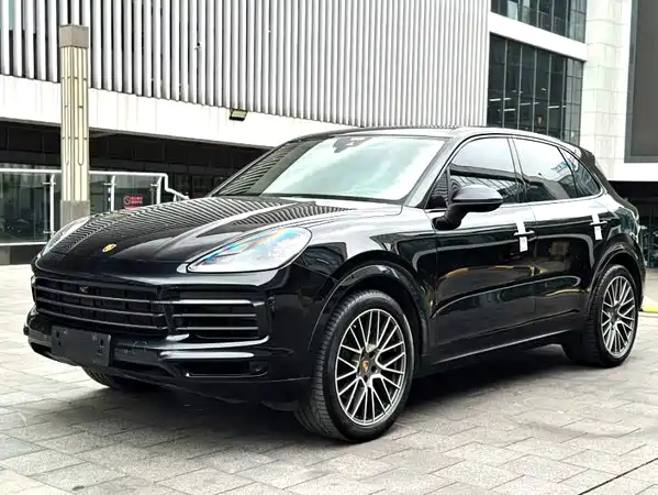 Porsche Cayenne 2022