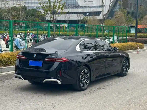BMW 5 Series 2024