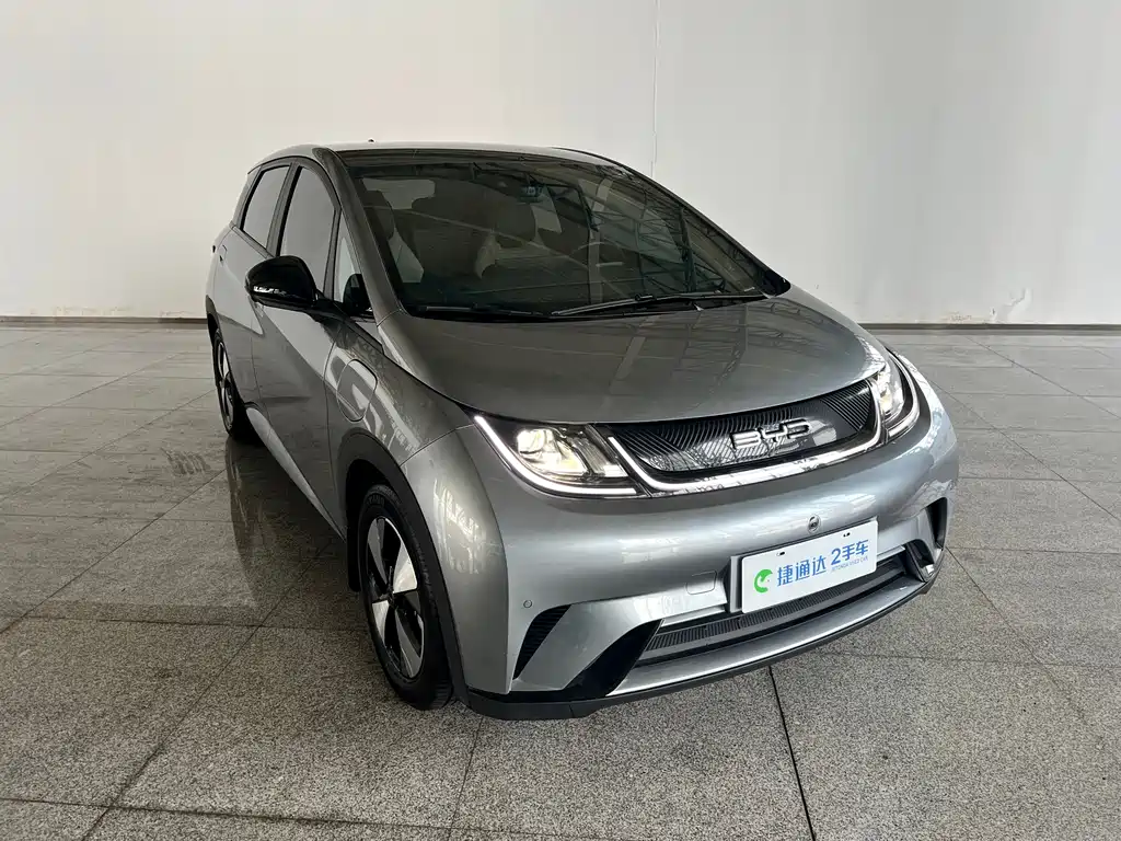 BYD Dolphin 2023