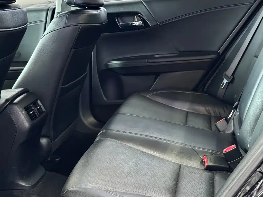 Honda Accord 2018 — фото 21