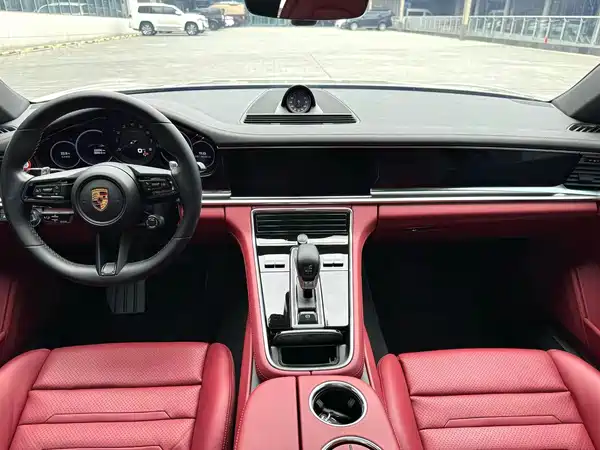 Porsche Panamera 2022