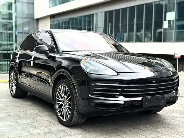 Porsche Cayenne 2022