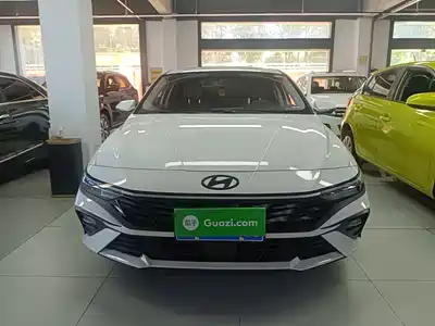 Hyundai Elantra 2024