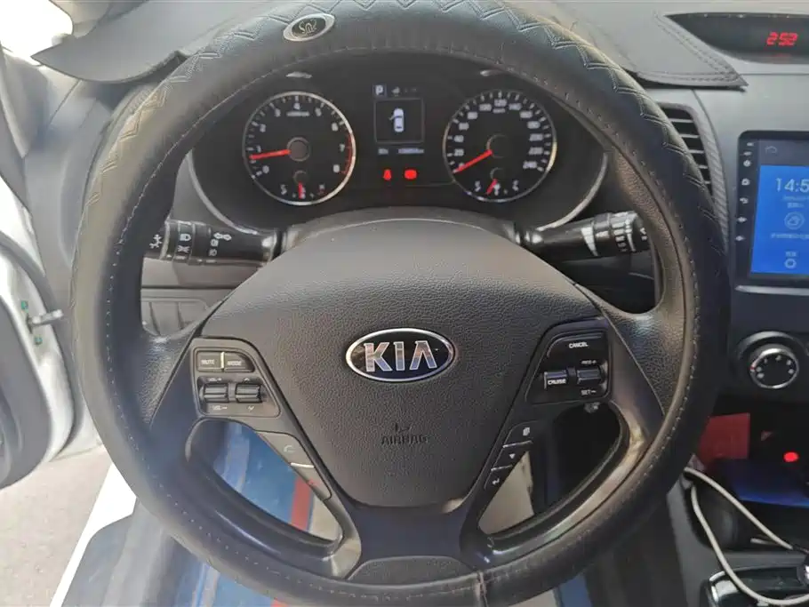 Kia K3 2017 — фото 15