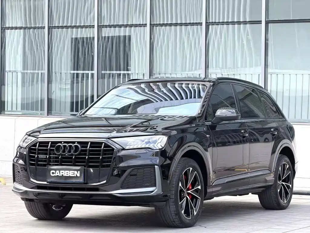 Audi Q7 2023 — фото 1
