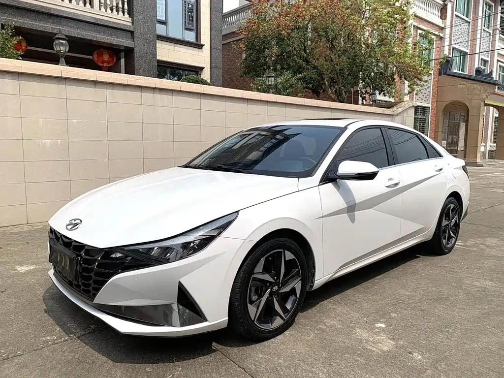 Hyundai Elantra 2021