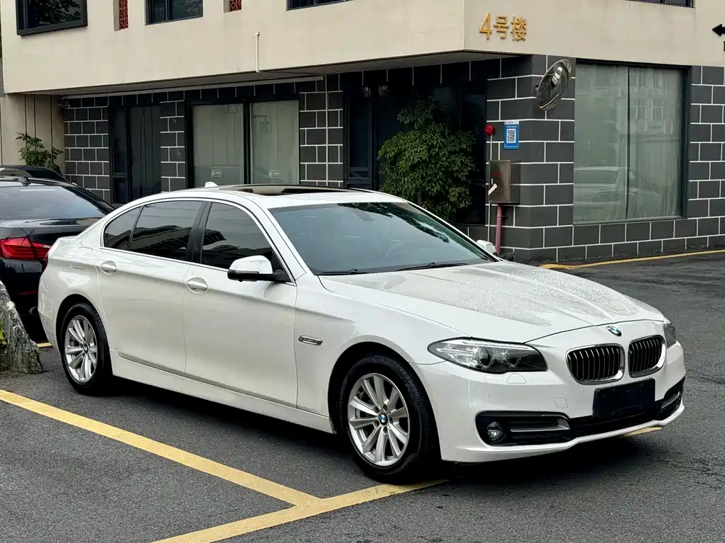 BMW 5 Series 2016