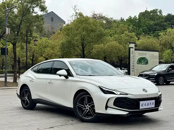 MG MG7 2025