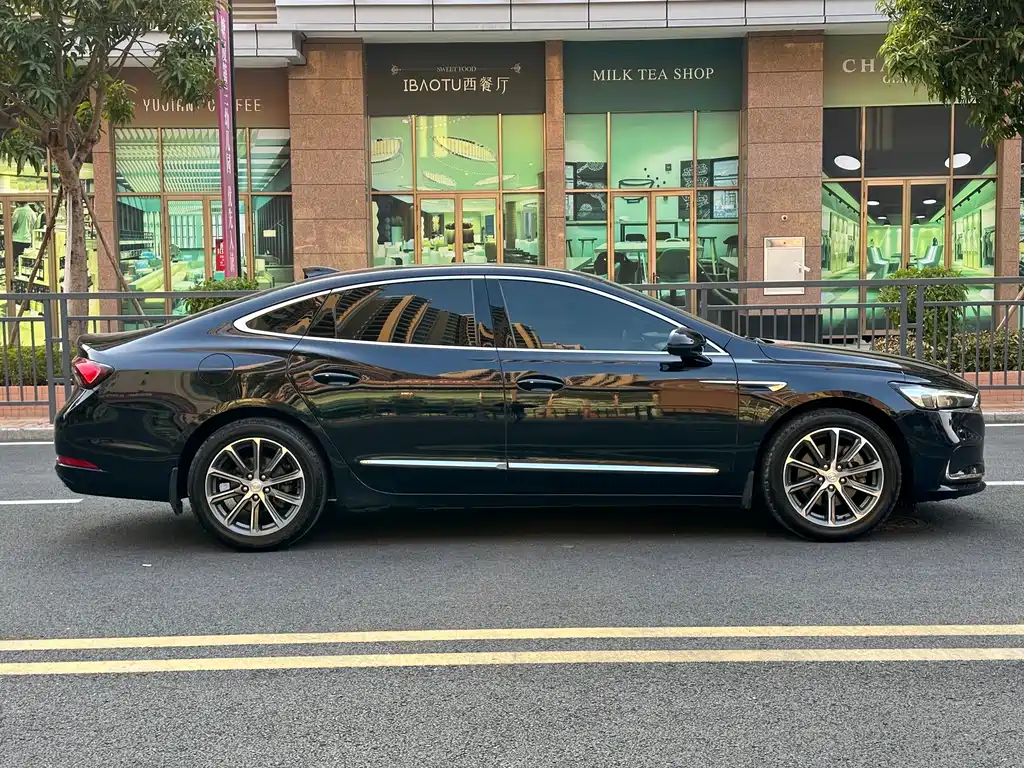 Buick LaCrosse 2020 — фото 12