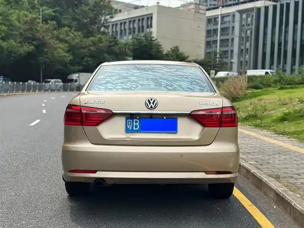 Volkswagen Lavida 2014